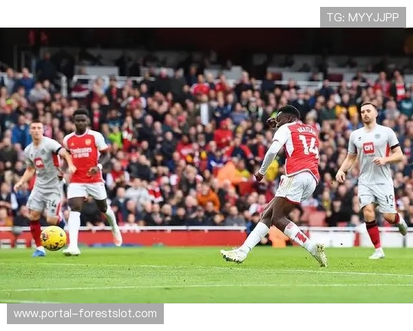 阿森纳5-0战胜利兹联，展现强大攻击力